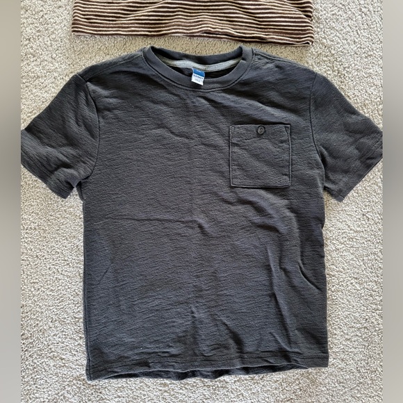 Lot of 4 T-Shirts, Boys Size Medium/8, old navy & gap, NWT, NWOT & EUC - Picture 4 of 5